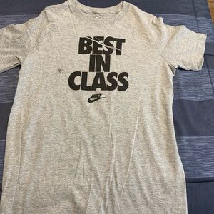 Men’s Nike shirt